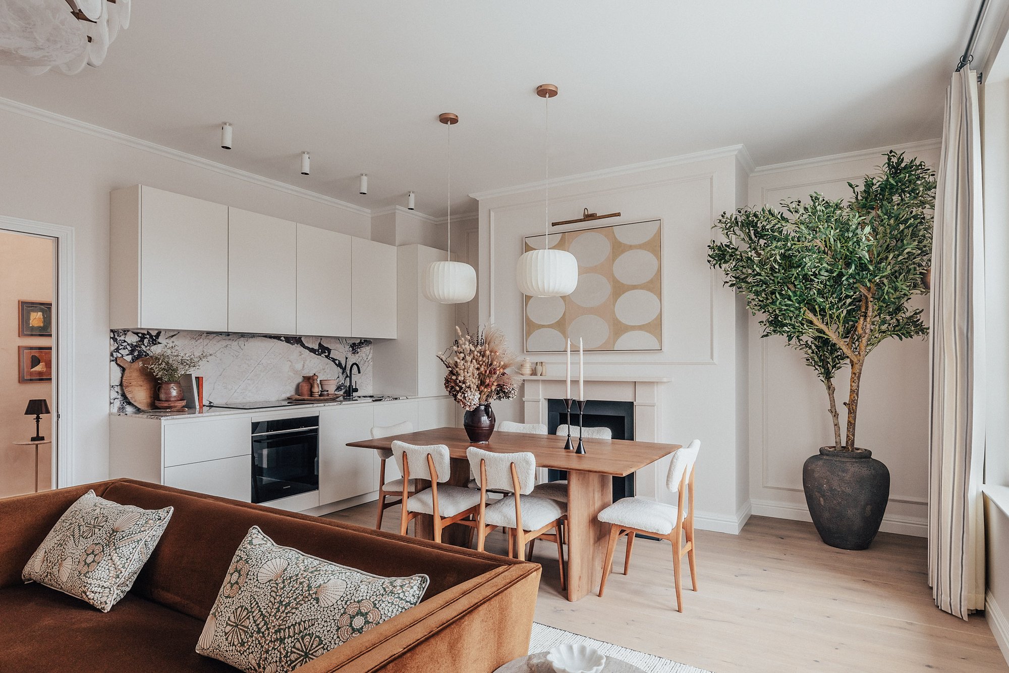 Muted_Flat 20_Porchester Gardens_web-2