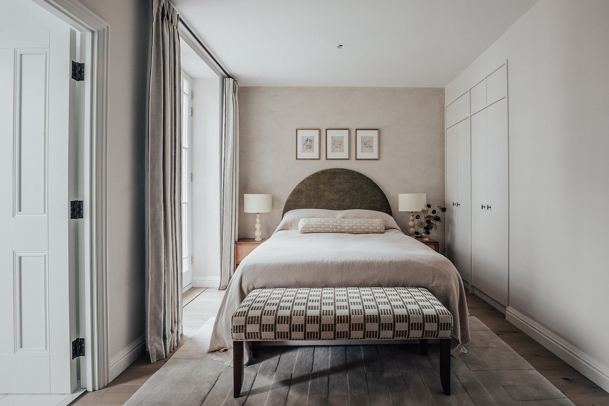 Muted_Flat 20_Porchester Gardens_web-28