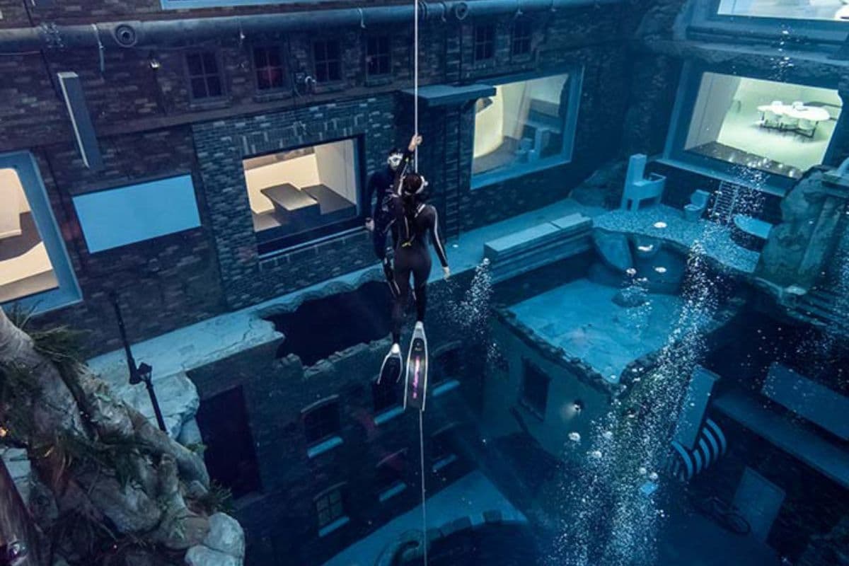 Scuba Dive at the worldâs deepest pool - Deep Dive Dubai.jpg fun activities in dubai for adults