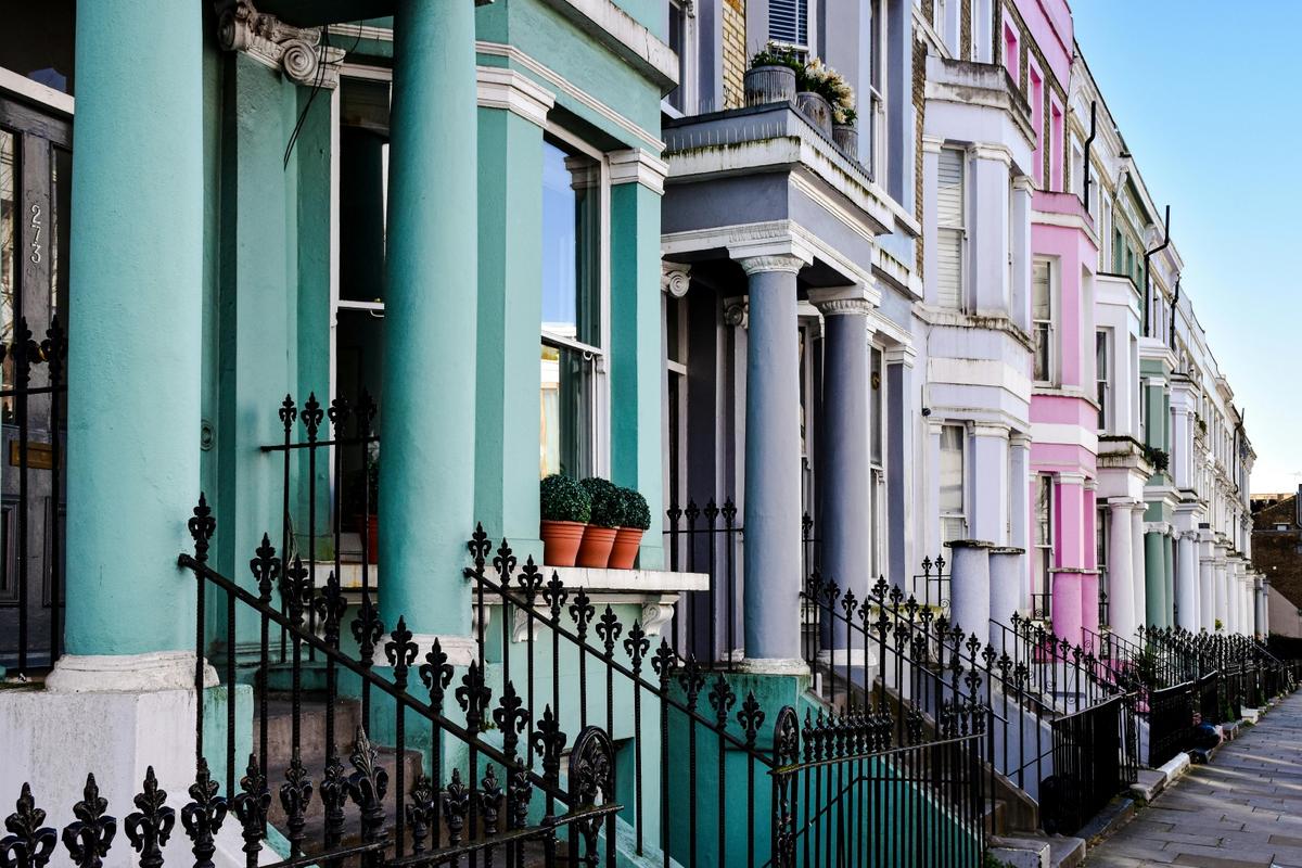 Notting Hillâs Colourful Houses.jpg Notting Hill’s Colourful Houses