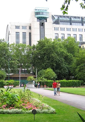 6. Chelsea Embankment Gardens.jpg 6. Chelsea Embankment Gardens
