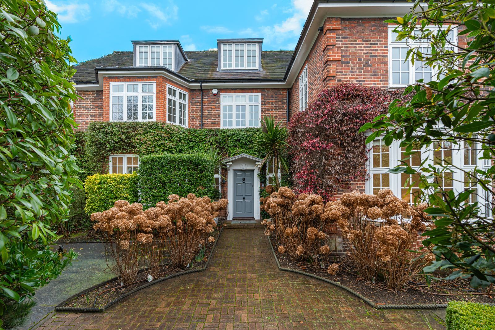 Why South West London is the Ultimate Destination for Luxury Living?