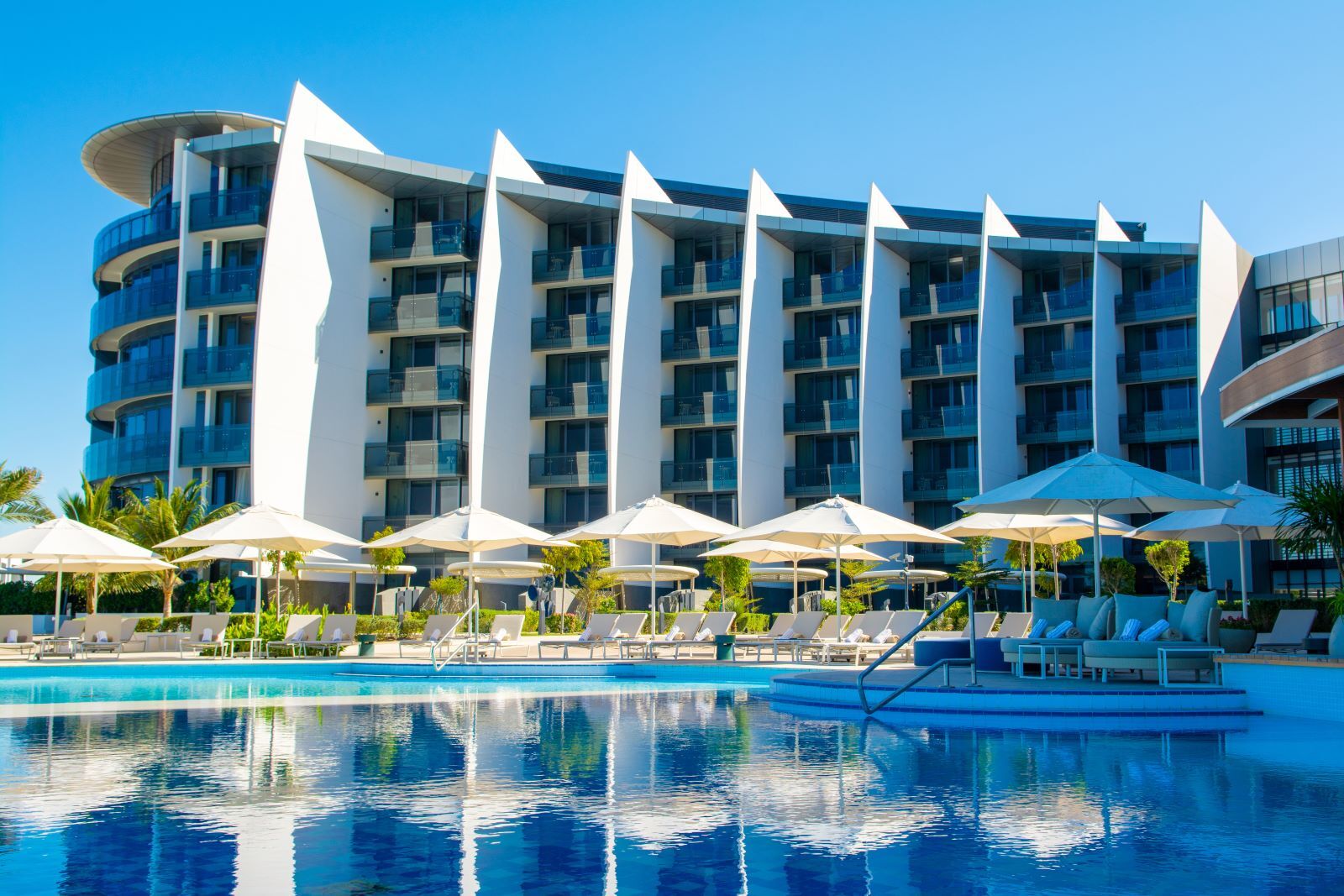 best clubs in abu dhabi-1