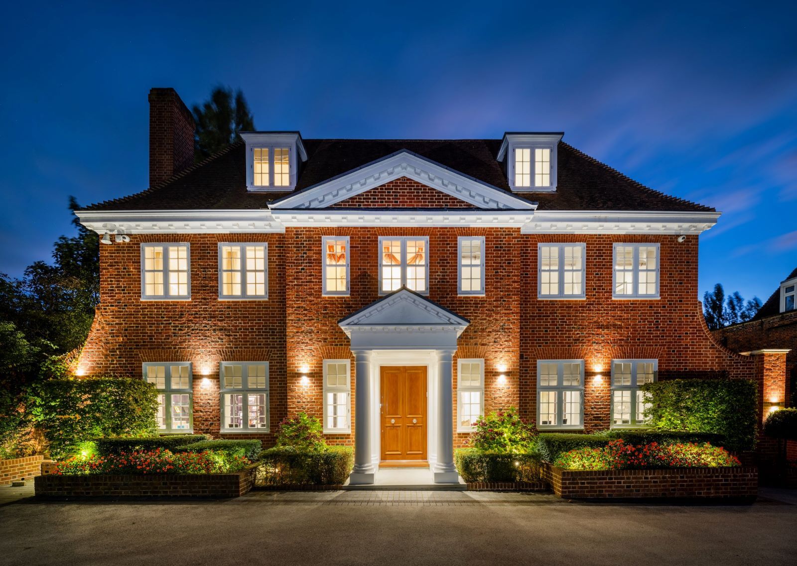 When Is the Best Time to Sell A Property? Shifting Strategies with the Season